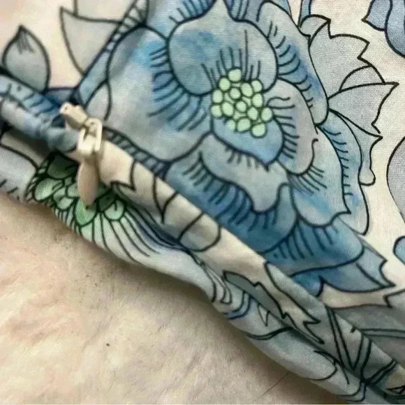 The Vampire's Wife Size 8 High Waist Floral Print Linen Blend Shorts NWT - Picture 13 of 14